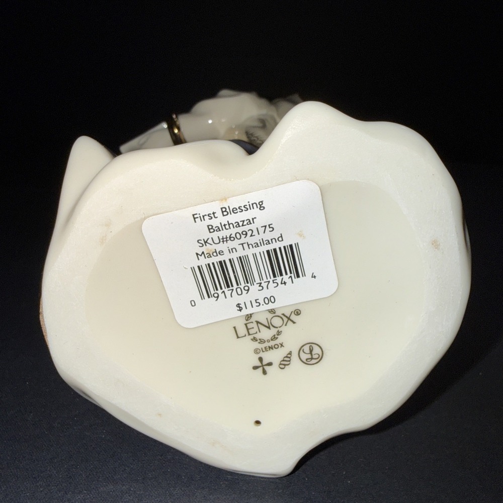 Lenox First Blessing Balthazar Figurine Nativity Wise Man Porcelain Gold Trim - Picture 2 of 7